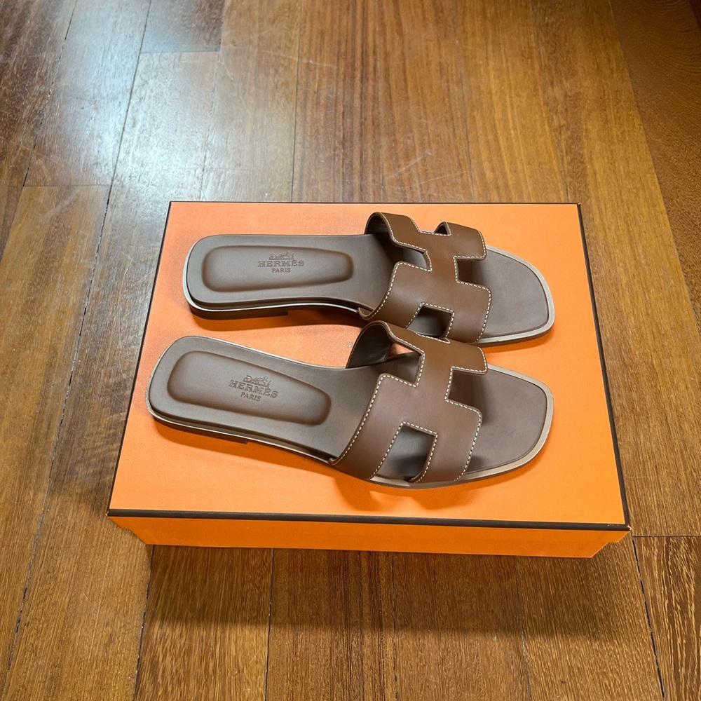 Hermes Oran leather sandals Gold tan